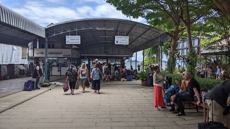 Chumphon (Lomprayah Pier) - Chumphon (Lomprayah Pier), Hat Sai Ri, Mueang Chumphon District, Chumphon 86120, Thailand