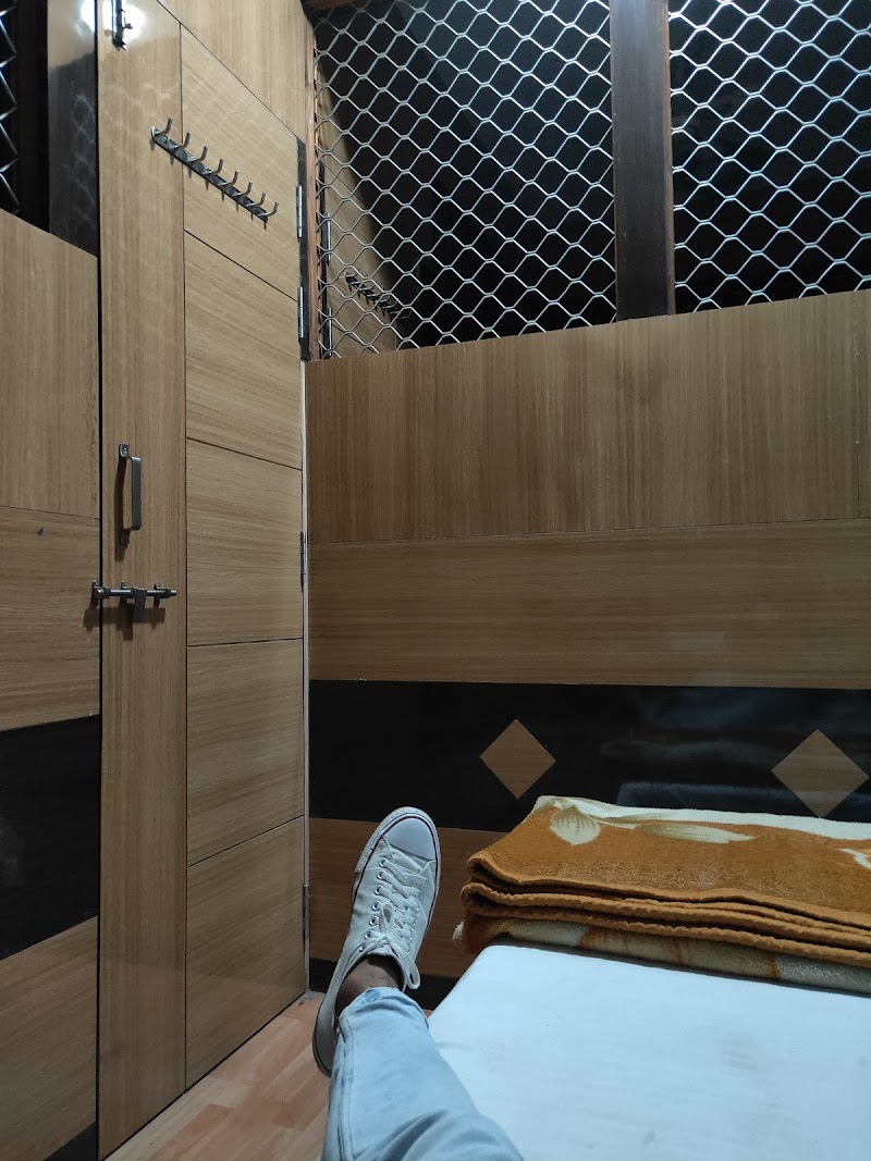Lucknow Junction Retiring room - Lucknow Junction Retiring room, Preeti Nagar, Railway Colony, Charbagh, Lucknow, Uttar Pradesh 226001, India