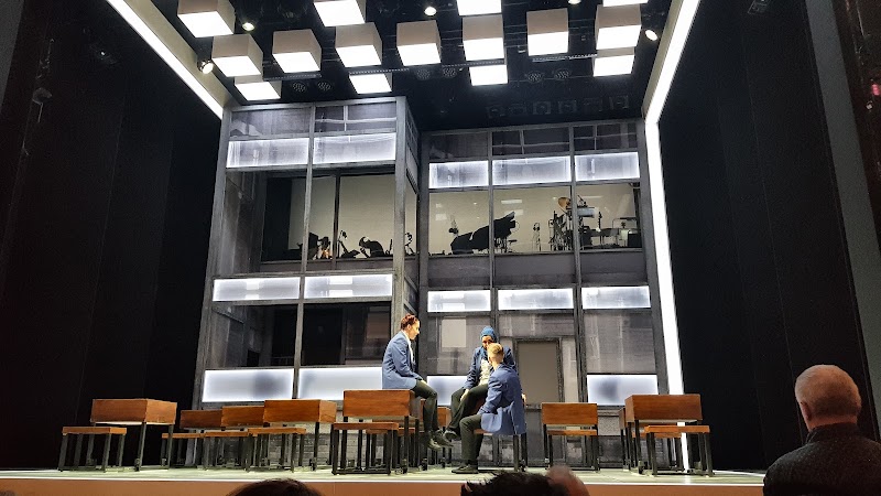 Apollo Theatre - Apollo Theatre, Shaftesbury Ave, London W1D 7EZ, UK