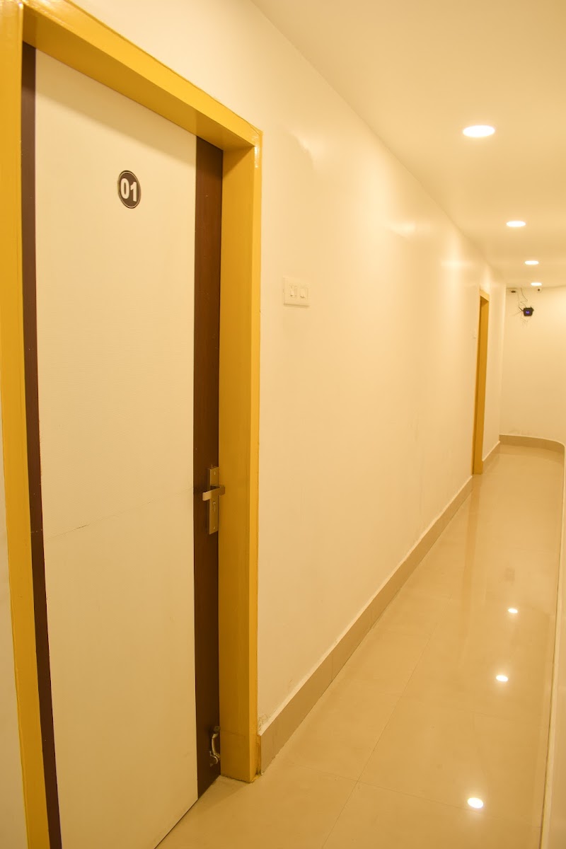 PINE HILLS Guest House - PINE HILLS Guest House 2nd floor, Georgina plaza, Laitumkhrah Main Rd, Nongkynrih, Laitumkhrah, Shillong, Meghalaya 793003, India