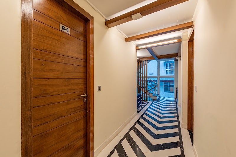 Hotel Sapling - 500 Mtr from Picture Palace - Hotel Sapling - 500 Mtr from Picture Palace Clock Tower, Civil Hospital Road, near Landour, Sapling Estate, Landour, Mussoorie, Uttarakhand 248179, India