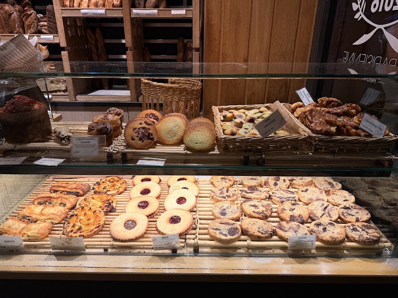 La Parisienne - La Parisienne 48 Rue Madame, 75006 Paris, France