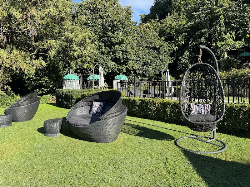 Black Swan Lakeside Boutique Hotel
