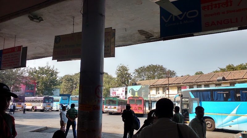 Maharashtra State Road Transport Bus Depot - Maharashtra State Road Transport Bus Depot Pune Railway Sta Rd, Agarkar Nagar, Pune, Maharashtra 411001, India