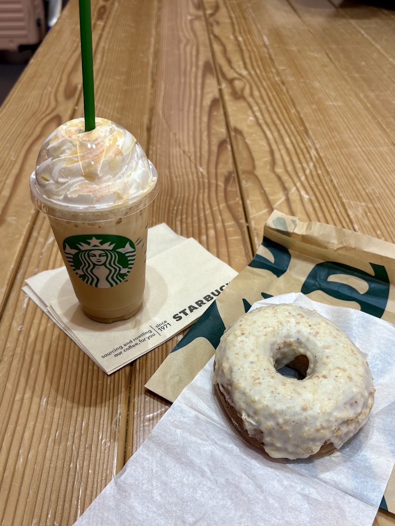 Starbucks Coffee - Narita Airport Terminal 1 - Starbucks Coffee - Narita Airport Terminal 1 Narita International Airport, 第１旅客ターミナル Central Building, 牧場-１-1 Sanrizukagoryō, Narita, Chiba 282-0011, Japan