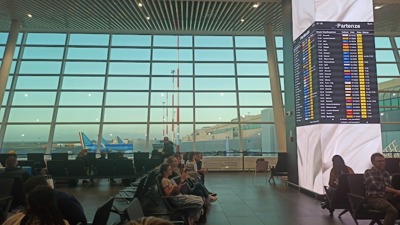Rome Fiumicino Airport Terminal 3 - Rome Fiumicino Airport Terminal 3, Via dell'Aeroporto di Fiumicino, 320, 00054 Fiumicino RM, Italy