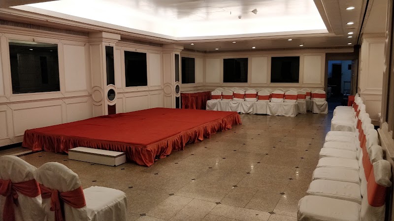 The Central Court Hotel - The Central Court Hotel, 6-1-71, Lakdikapul Rd, beside HDFC Bank, Saifabad, Khairtabad, Hyderabad, Telangana 500004, India