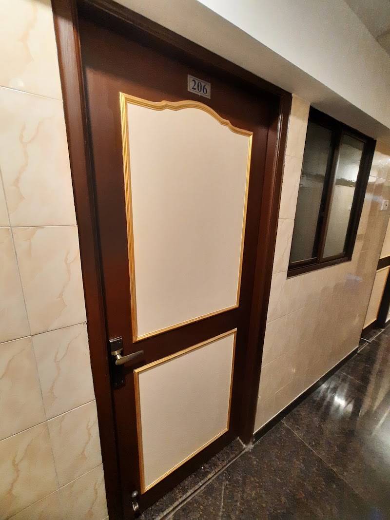 SRI DEVI RESIDENCY - SRI DEVI RESIDENCY 27X2+GG4, V V Koil St, Vellala Teynampet, Chokkalingam Nagar, Teynampet, Chennai, Tamil Nadu 600086, India