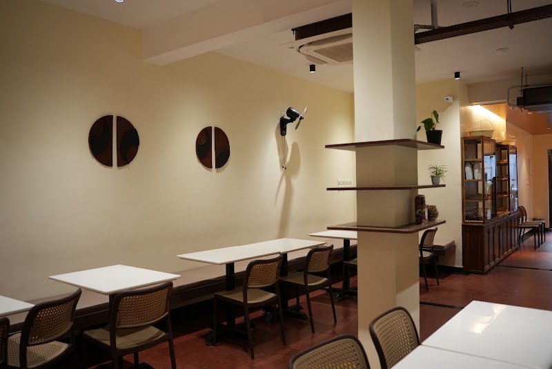 Dûmas Glacier & Café - Dûmas Glacier & Café 29, Rue, Dumas St, White Town, Puducherry, 605001, India