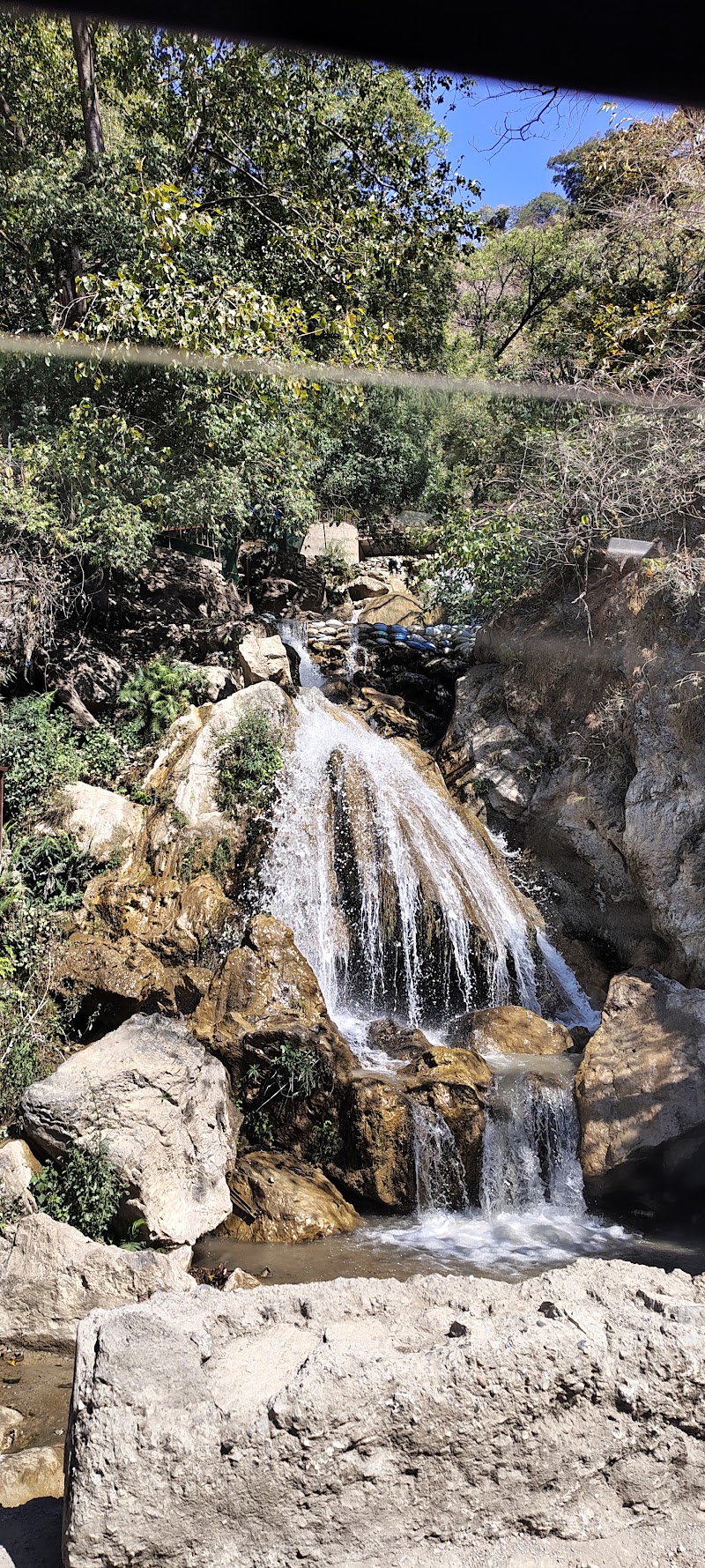 Kyarki Viewpoint - Kyarki Viewpoint 48PW+VX3, Neergarh Waterfall Rd, Kyarki, Uttarakhand 249192, India