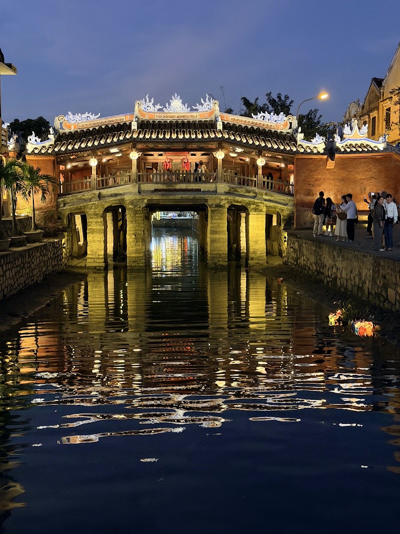 Bến thuyền thả hoa đăng trên sông Hoài - Bến thuyền thả hoa đăng trên sông Hoài, 136 Nguyễn Thái Học, Old Town, Hội An, Đà Nẵng 51000, Vietnam