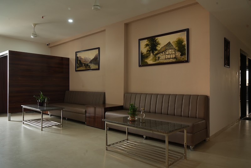 HOTEL MM PRESTIGE RAIPUR - HOTEL MM PRESTIGE RAIPUR Ramkrishna Hospital Road, davara colony, Pachpedi Naka, Raipur, Tikrapara, Chhattisgarh 492001, India