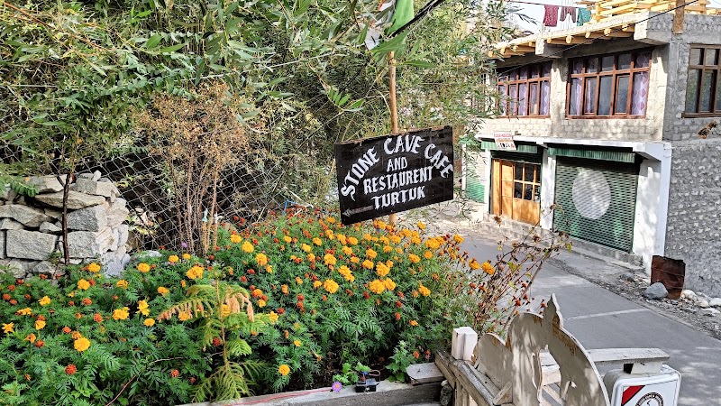 Stone cave café & restaurant - Stone cave café & restaurant, T-chowk, Turtuk, 194401