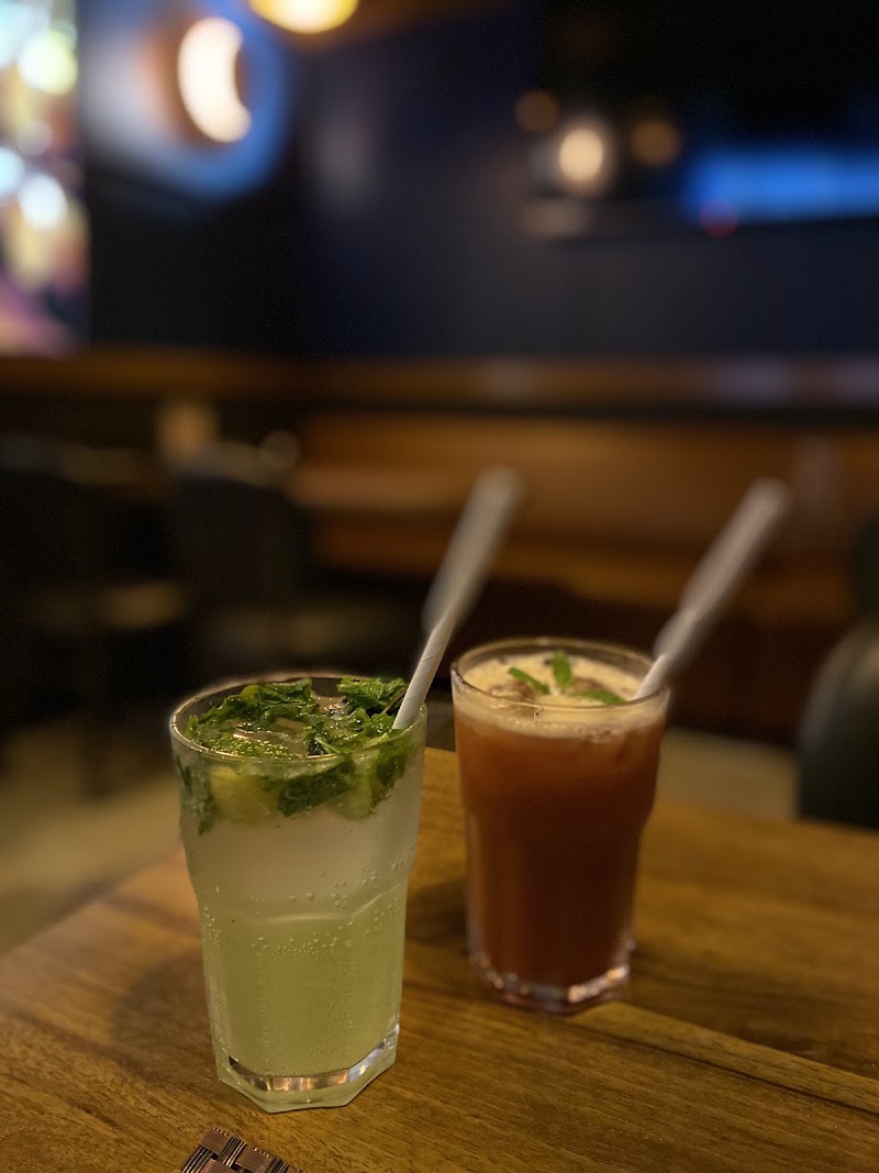 On Toes - On Toes 1, Pleasant Park, New Link Rd, opp. Movie Time Cinema, Malad, Evershine Nagar, Malad West, Mumbai, Maharashtra 400064, India
