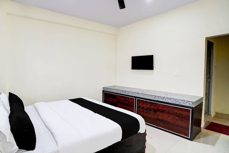 Hotel O The Crown Inn - Hotel O The Crown Inn Plot No-1, East Gola Raod, St, Karen's School, Chandra Shekhar Nagar More, near Shubham Friends Marriage Hall, Vivek Vihar Colony, Danapur, Patna, Bihar 801503, India