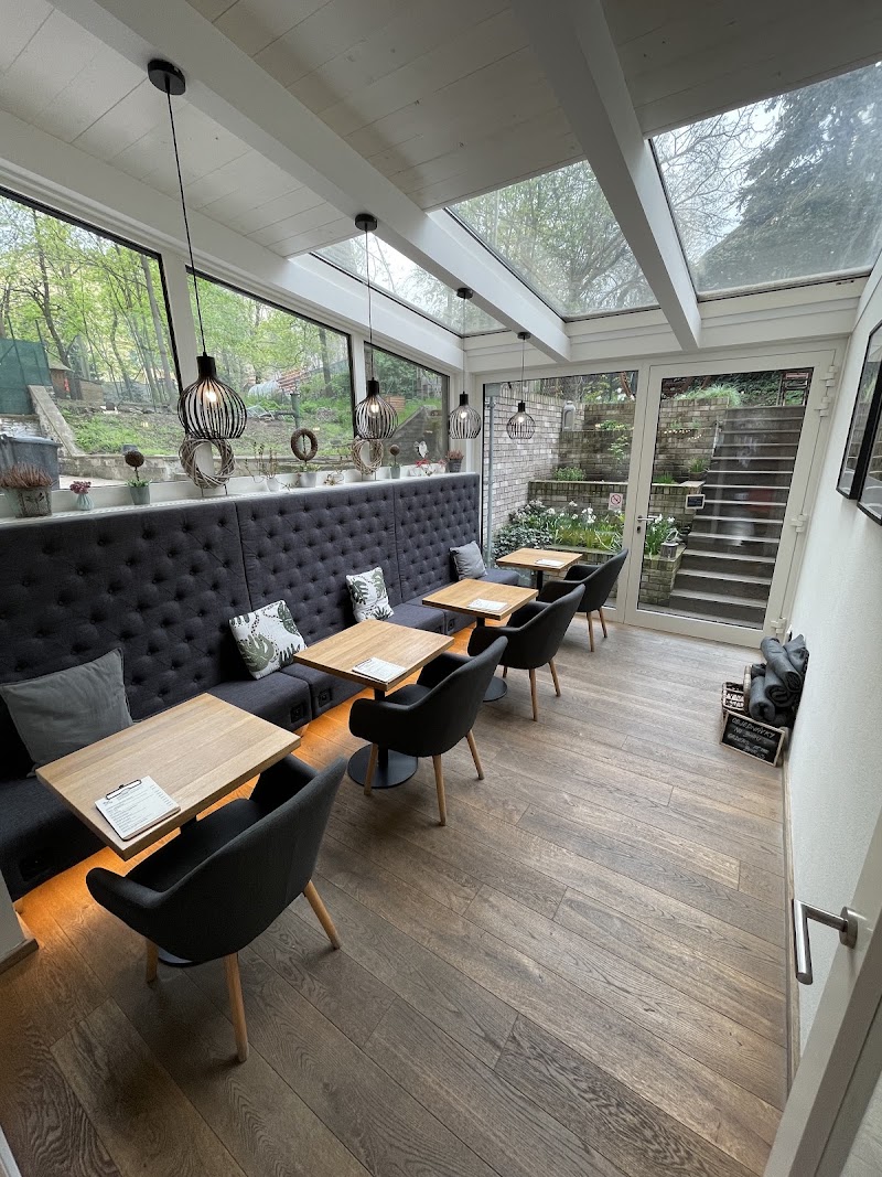 Café v zahradě - Café v zahradě nám. Bratří Synků 400/12, 140 00 Praha 4-Nusle, Czechia