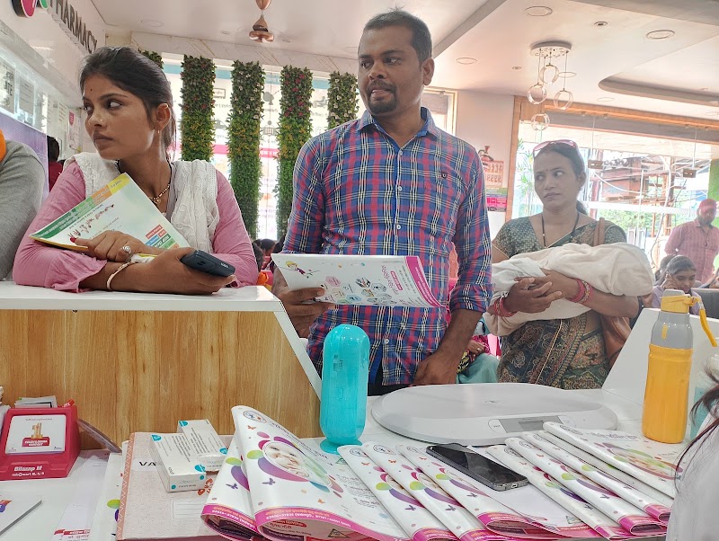 Gandhi nursing home- Dr Animesh Gandhi Dr Narendra Gandhi - Gandhi nursing home- Dr Animesh Gandhi Dr Narendra Gandhi, Shine skin clinic, near Ganj mandi gate, Ward Number 40, Basantpur, Rajnandgaon, Chhattisgarh 491441, India