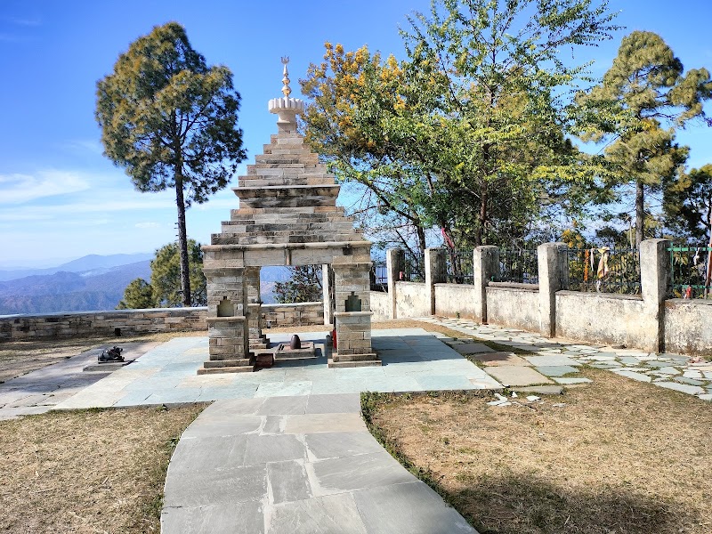 Kasar Devi Mandir - Kasar Devi Mandir, Binsar Road, Kasardevi, Bhaisori, Mat, Uttarakhand 263601, India