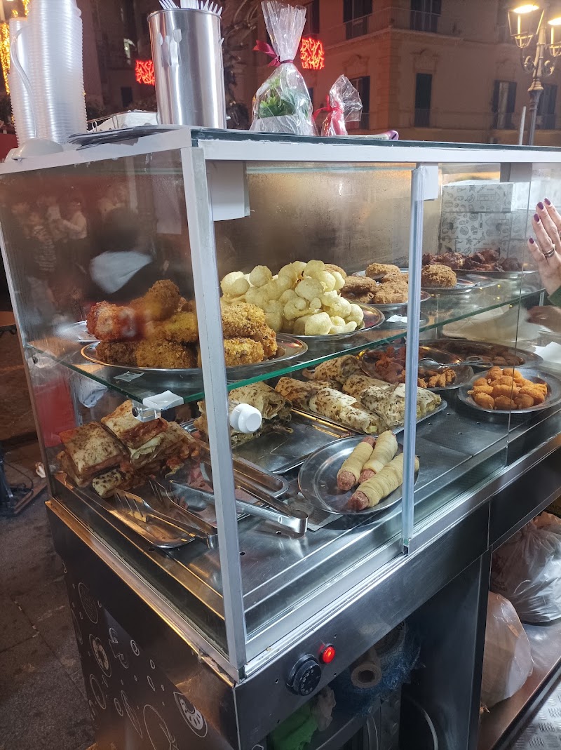 Voglia di pizza 2.0 - Voglia di pizza 2.0, Piazza Santa Croce, n11, 80059 Torre del Greco NA, Italy
