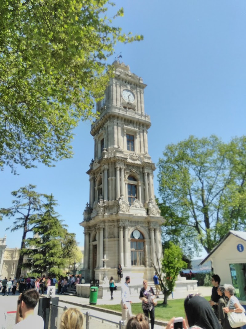 Dolmabahçe Caddesi - Dolmabahçe Caddesi, Vişnezade, Dolmabahçe Cd., 34357 Beşiktaş/İstanbul, Türkiye