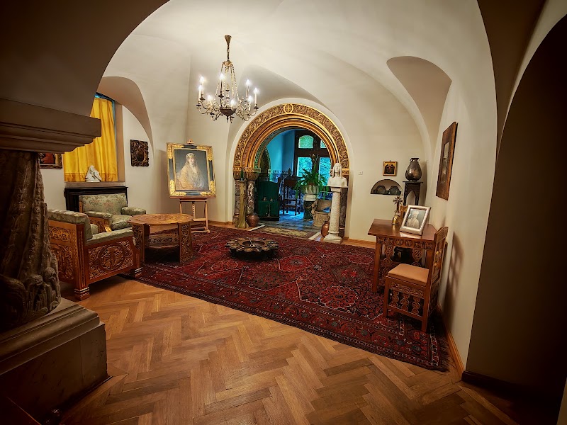 Pelișor Castle - Pelișor Castle, Aleea Peleșului 2, 106100 Sinaia, Romania