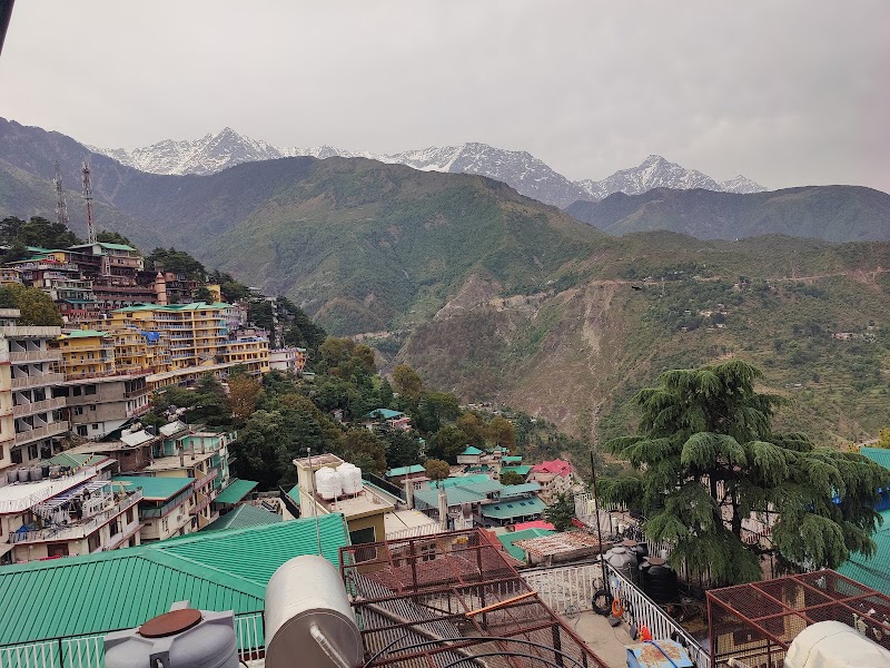 Dalai Lama Temple - McLeod Ganj - Dalai Lama Temple - McLeod Ganj 68MF+3W9, Temple Rd, McLeod Ganj, Dharamshala, Himachal Pradesh 176215, India