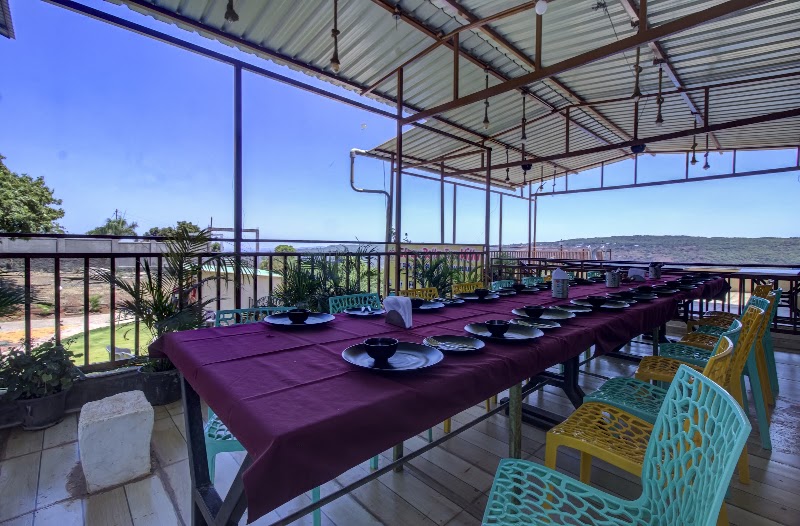 StrawBella Inn Villa | A Villa in Mahabaleshwar with Infinity Swimming pool.7 BHK - StrawBella Inn Villa | A Villa in Mahabaleshwar with Infinity Swimming pool.7 BHK, Bhose - Mahabaleshwar Rd, Dhangarwadi, Maharashtra 412806, India