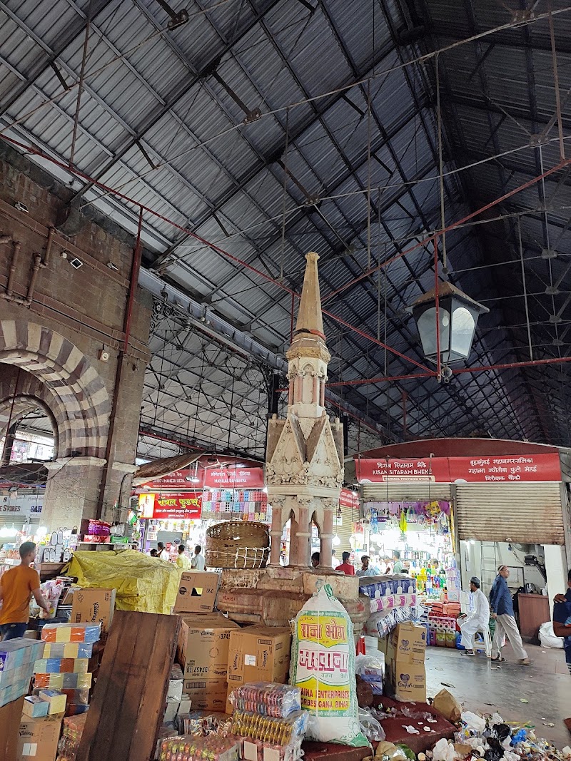 Crawford Market - Crawford Market Crawford Market, Lokmanya Tilak Rd, Dhobi Talao, Chhatrapati Shivaji Terminus Area, Fort, Mumbai, Maharashtra 400001, India
