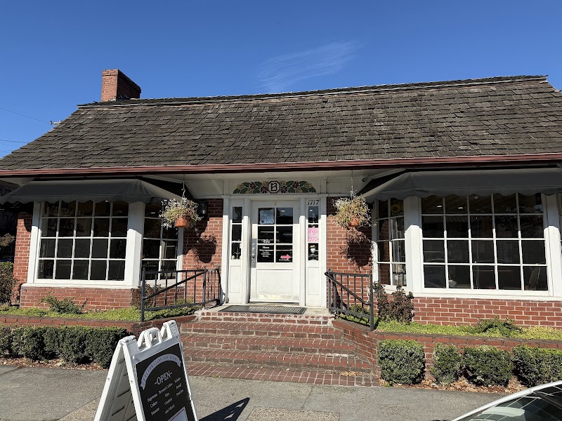 Helen Bernhard Bakery - Helen Bernhard Bakery, 1717 NE Broadway #1775, Portland, OR 97232, USA