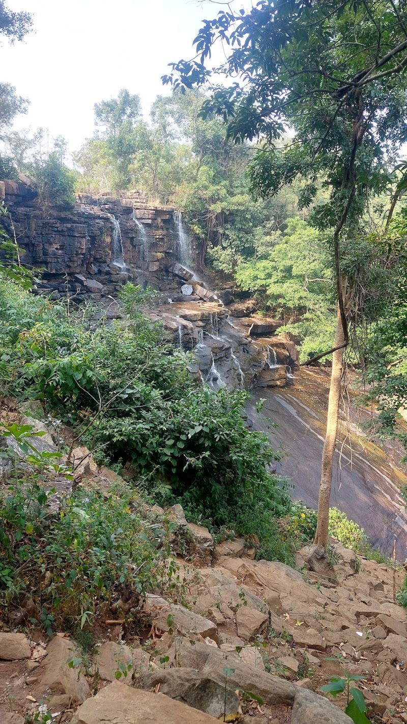 Kuyemari Waterfall - Kuyemari Waterfall, Kudadwahi, Chhattisgarh 494331, India