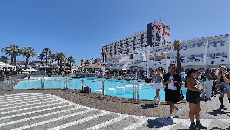 Ushuaïa Ibiza - Ushuaïa Ibiza Ctra. de Platja d'en Bossa, 10, 07817 Sant Jordi de ses Salines, Illes Balears, Spain