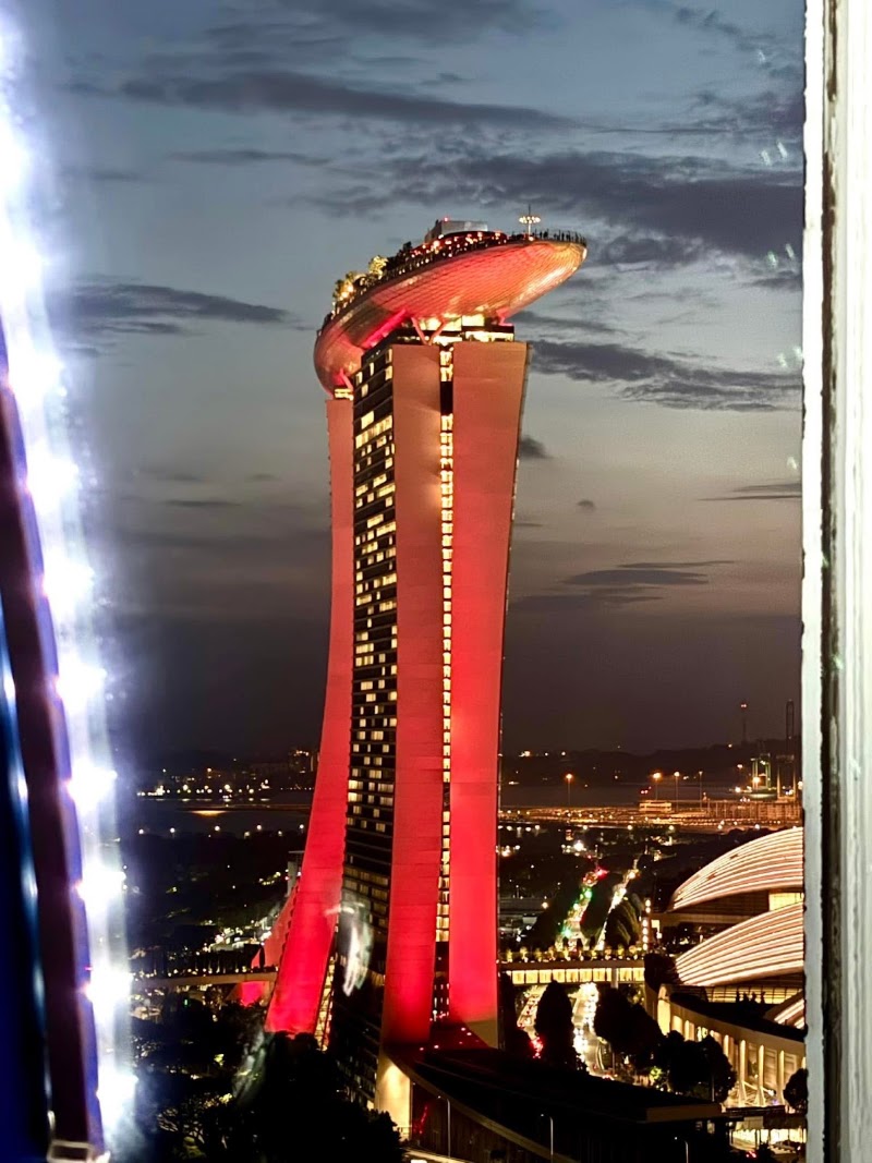 165 Sky Dining by Singapore Flyer - 165 Sky Dining by Singapore Flyer 30 Raffles Ave., Level 3, Singapore 039803