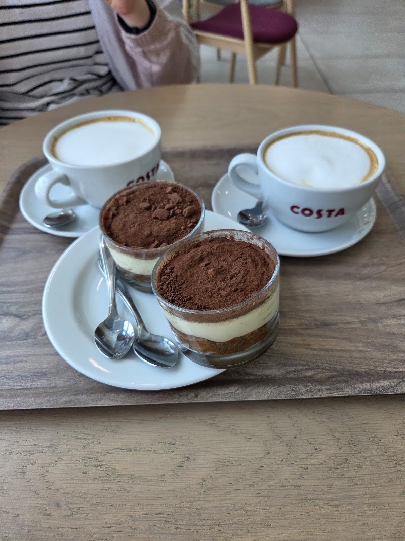 Costa Coffee - Costa Coffee, Aviatická 1017/1, Letiště T2, landside, 161 00 Praha 6, Czechia