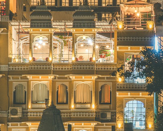 Hotel Mandiram Palace