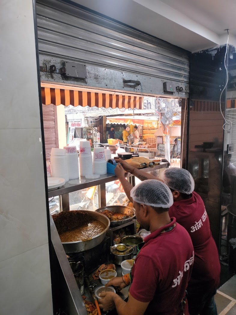 Om Corner - Om Corner, 612, Rani Bagh Rd, Rishi Nagar, Pitampura, Delhi, 110034, India
