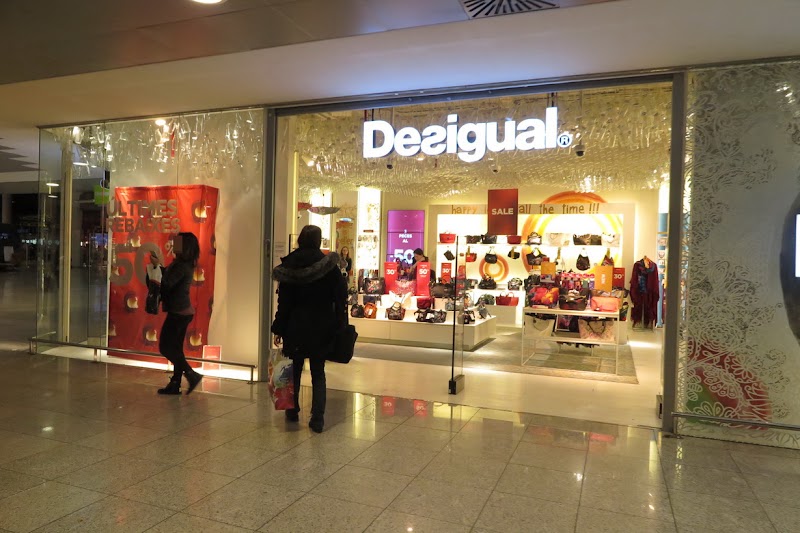Desigual - Desigual, Josep Tarradellas Barcelona-El Prat Airport, C-32B, 18, 08820 Barcelona, Spain