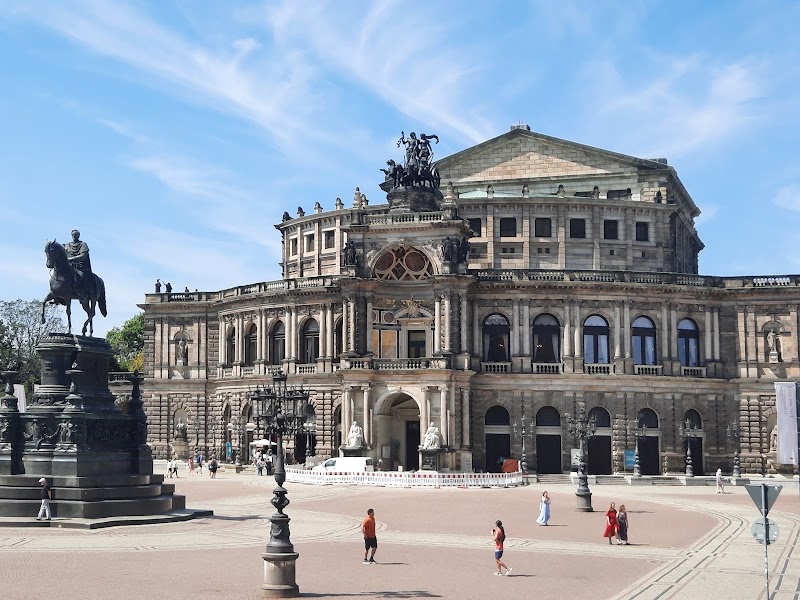 Semperoper Dresden - Semperoper Dresden, Theaterplatz 2, 01067 Dresden, Germany