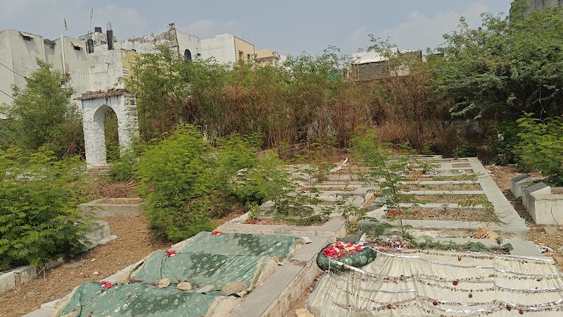 London bridge SRT colony - London bridge SRT colony 9F4R+GFJ, Rein Bazar, Yakutpura, Hyderabad, Telangana 500023, India