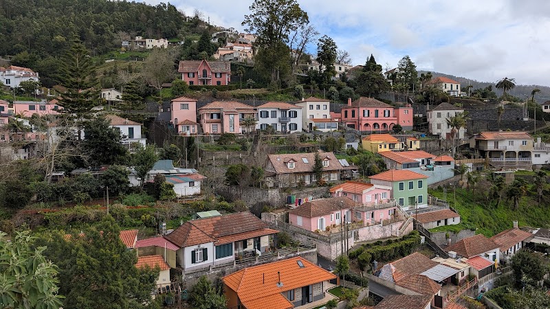 PR 3.1 Ribeira das Cales - PR 3.1 Ribeira das Cales Largo Fonte T 21 e 48, Monte, 9050-288 Funchal, Portugal
