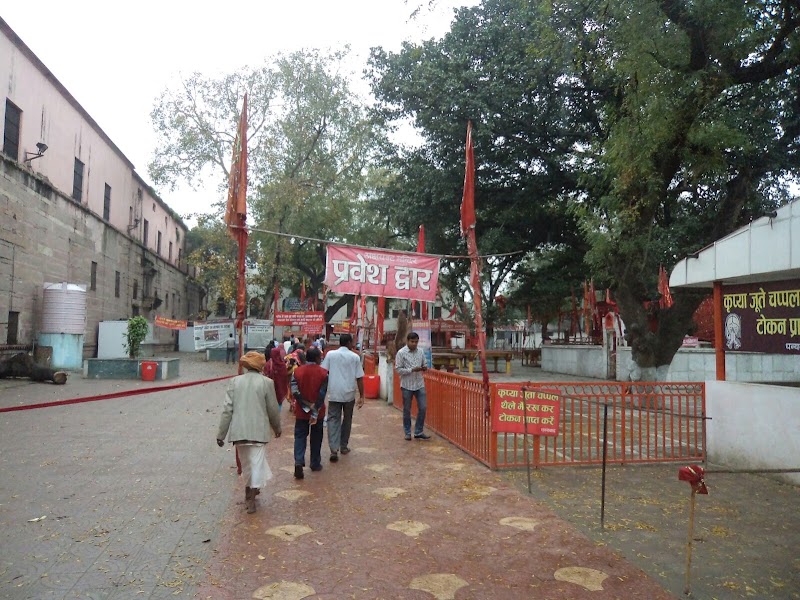 Sri Akshayavat Temple Patalpuri - Sri Akshayavat Temple Patalpuri Akbar Fort, fort, Prayagraj, Uttar Pradesh 211006, India