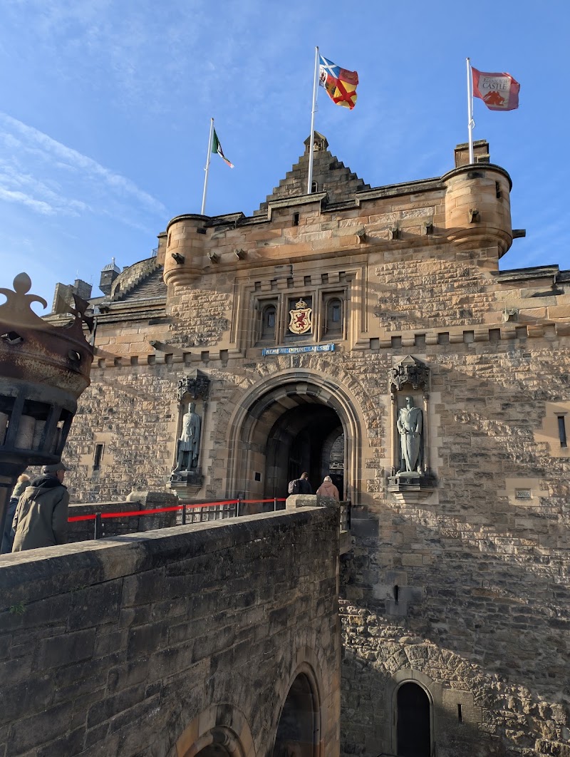 EDI Tours - EDI Tours, David Hume, Edinburgh EH1 2NT, UK