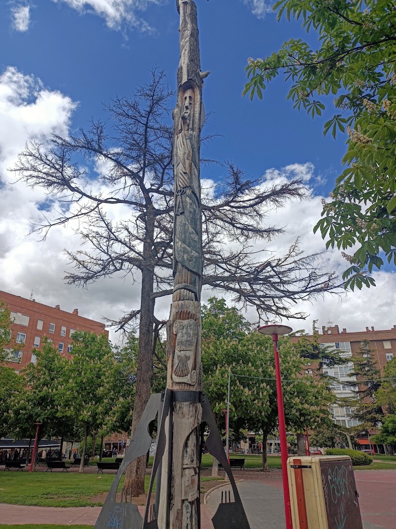 Antonio Machado Park - Antonio Machado Park C. La Estación, 24, 09200 Miranda de Ebro, Burgos, Spain