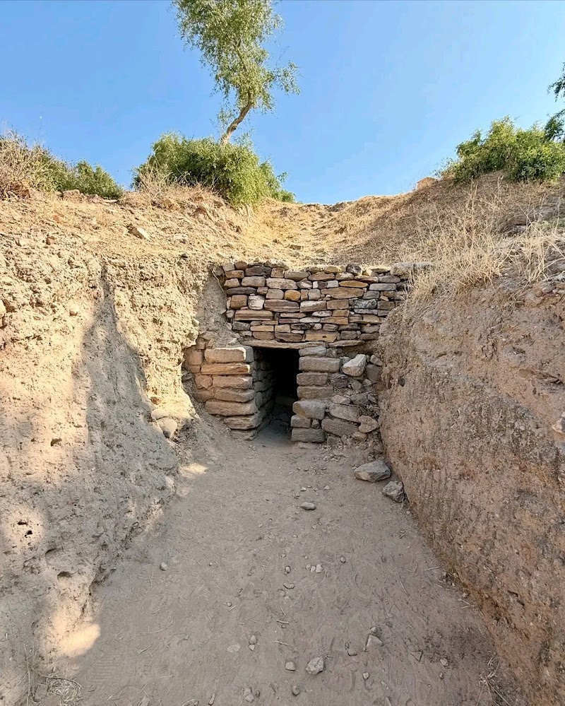 Dholavira Harappan Civilization Archeological Site and Museum - Dholavira Harappan Civilization Archeological Site and Museum, V6P8+2G2, Dholavira, Gujarat 370165, India
