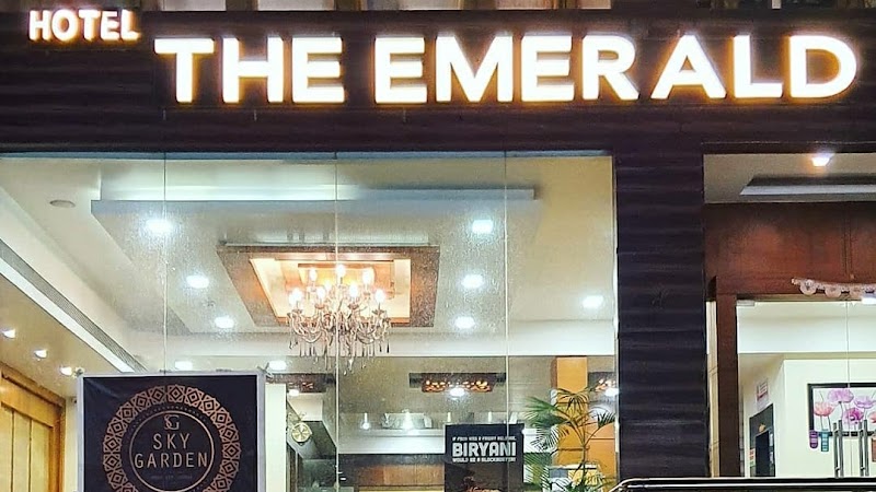 Hotel The Emerald