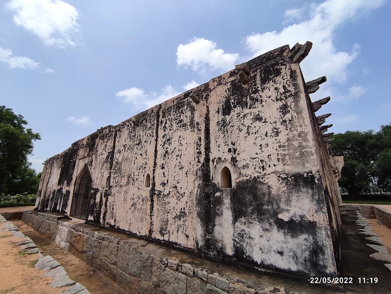 Queen's Bathhouse - Queen's Bathhouse, 8F7C+9X9, Kamalapura, Karnataka 583221, India