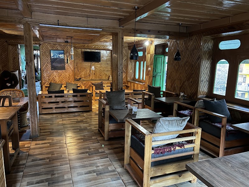 Musafir cafe - Musafir cafe Banjar, Jibhi, Rashala, Himachal Pradesh 175123, India