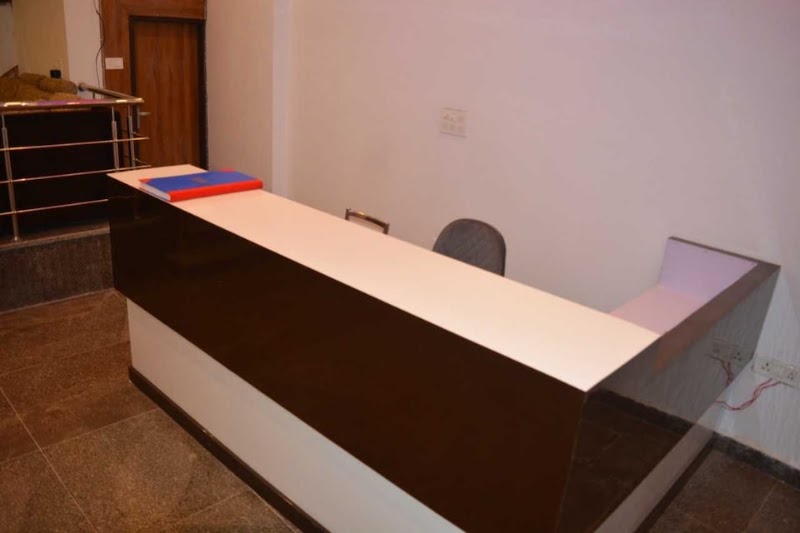 Hotel O Alpha Stay - Hotel O Alpha Stay Gali No 12, A-260, near IGI Road, Kapas Hera Extension, Kapas Hera, New Delhi, Delhi 110037, India