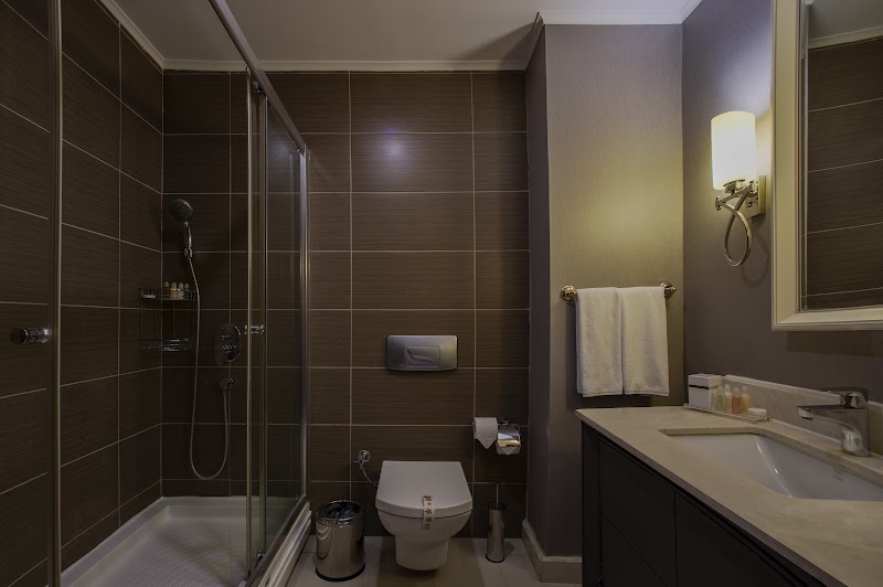 Taksim Square Hotel - Taksim Square Hotel Gümüşsuyu, Sıraselviler Cd. No:7 Taksim, 34437 Beyoğlu/İstanbul, Türkiye