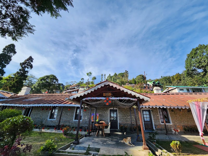 Takdah Heritage Bungalow No. 15 - Takdah Heritage Bungalow No. 15 Way side 16 haretage bonglow Road Road, line, Takdah, Hum Tukdah Khasmahal, West Bengal 734222, India