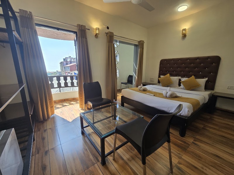 Hotel Vyankatesh & Pure Veg Restaurant - Hotel Vyankatesh & Pure Veg Restaurant 141, Main Road, near Police Station, Mahabaleshwar, Maharashtra 412806, India